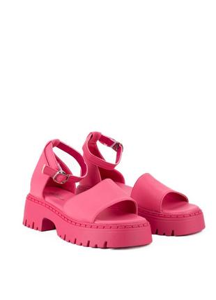 Босоніжки жіночі