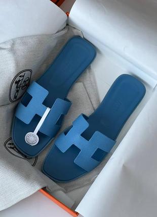 Шкіряні шльоки в стилі hermes oran blue шльопанці шкіра кожа шлепки голубые блакитні