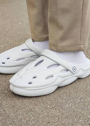 Тапочки в стиле adidas