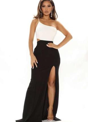 Плаття чорно біле fashion nova розмір s