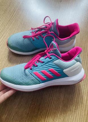 Яркие кроссовки adidas оригинал 24 см