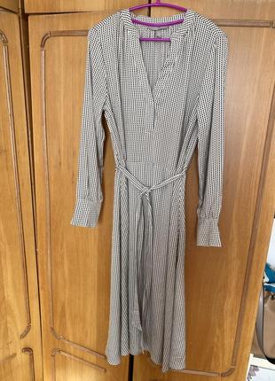 Сукня жіноча