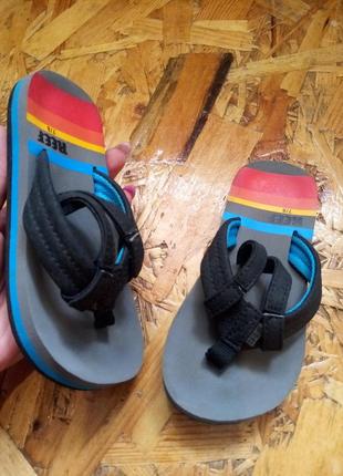 Шльопанці ветнамки вєтнамки сандалі reef