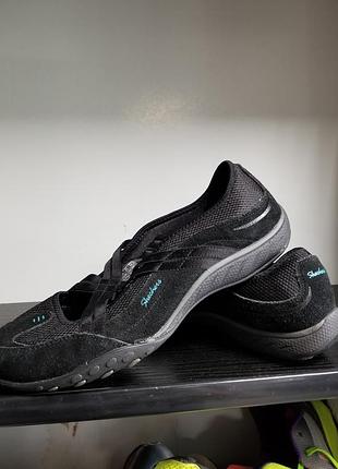 Skechers