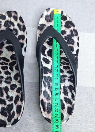 В'єтнамки crocs kadee flip flop animal print розмір 37-386 фото