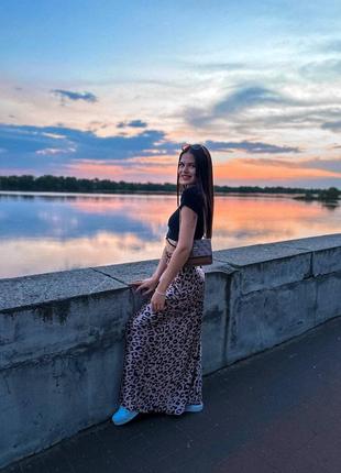 Атласна шовкова сатинова максі спідниця довга з леопардовим принтом лео леопард в стилі zara9 фото