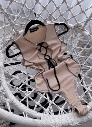 Боди со шнуровкой