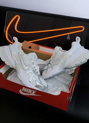 Кроссовки nike v2k run grey fd0736-104 белые