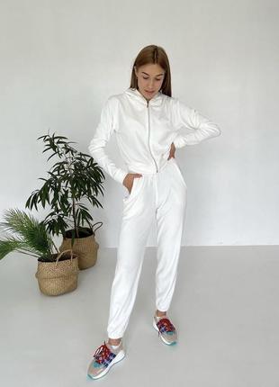 Велюровий костюм, білий спортивний костюм