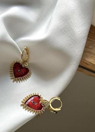 Сережки у вигляді сердець