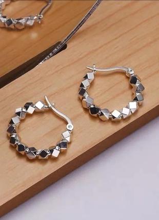 Стильные серьги конго с подвижными кубиками