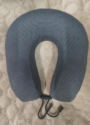 Подушка дорожня ортопедична,в наявності моделі і кольори