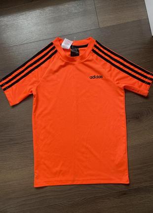 Футболка дитяча adidas спортивна1 фото