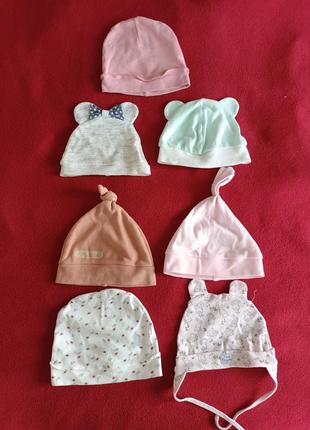 Шапочки тоненькие, однотонные, от 0 до 9 месяцев