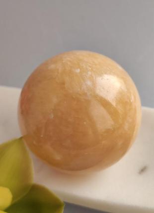 Кальцит натуральний. сфера з натурального кальциту. куля з кальциту. сфера з натурального каменю.3 фото
