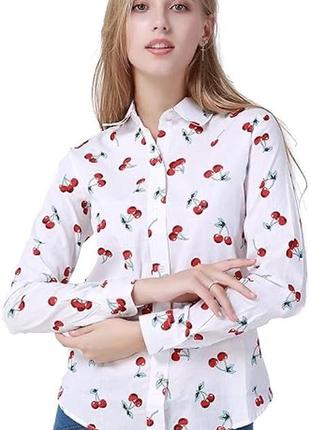 Красивая белоснежная рубашка принтом в милые вишенки cherry