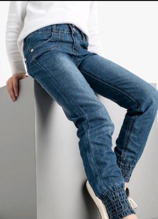 Легкі джинси для дівчинки.1 фото