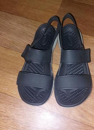 Жіночі сандалі crocs literide 360 sandal women black light.5 фото