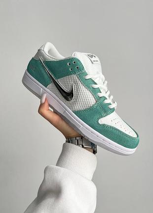 April skateboards x dunk low sb 'turbo green' nike1 фото