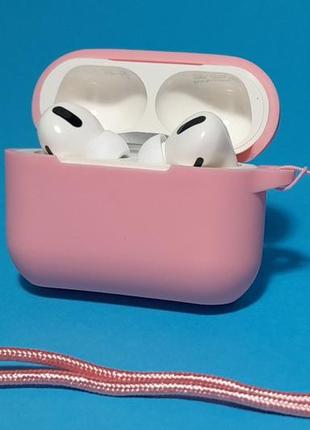 Чехол silicone case для airpods pro с ремешком в розовом цвете