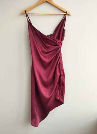 Атласна сукня, нюанс на фото3 фото