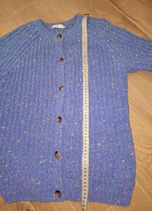Мягкий вязаний светр на гудзиках10 фото