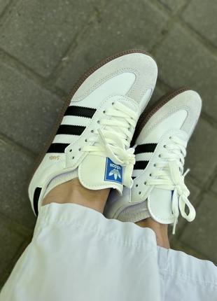 Кросівки adidas1 фото