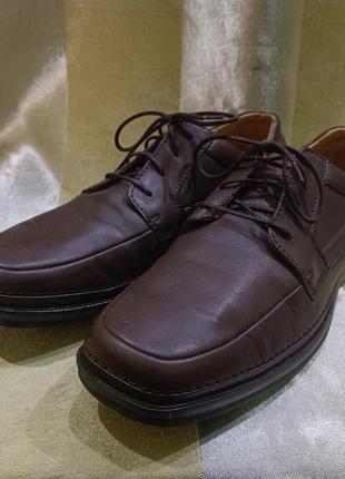 Шкіряні туфлі clarks5 фото