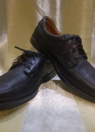 Шкіряні туфлі clarks10 фото