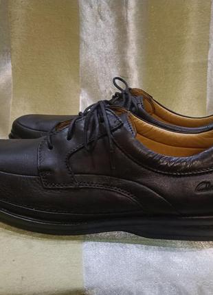 Шкіряні туфлі clarks9 фото