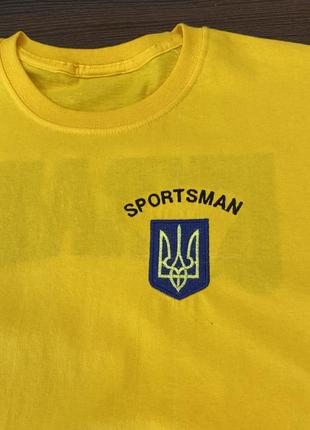 Мужская хлопковая желтая футболка с нашивкой “ukraine”3 фото