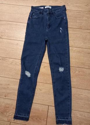 Джинсы скинни с потертостями