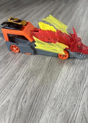 Ігровий набір гот вілс транспортер дракон hot wheels dragon launch transporter3 фото