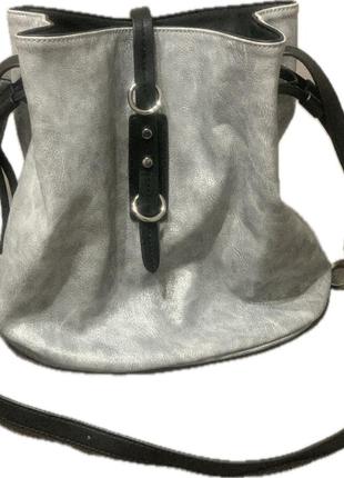 Жіноча сумка-мішок m&s