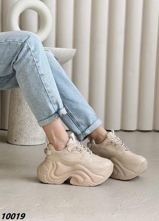 Кросівки кеди на високій підошві платформі танкетці масивній