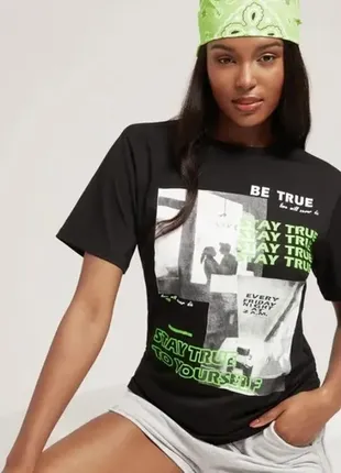 Трикотажная футболка с большим принтом shein