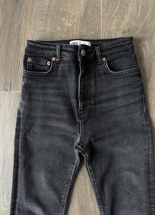 Джинси zara zw 80s skinny high-waist jeans xs6 фото