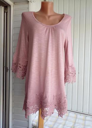 Віскозна трикотажна блуза туніка з мереживом