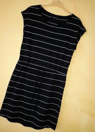 Трикотажное платьице