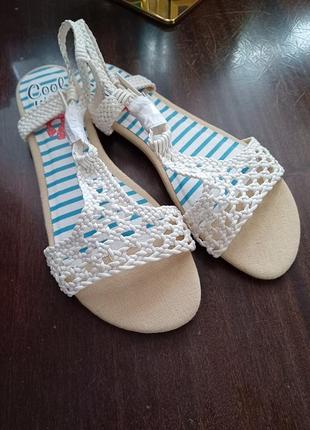 Оригинальные босоножки фирмы coolway 39размера размера.