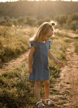 Джинсова сукня на дівчинку + сумочка з міккі у подарунок