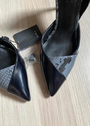 Туфли лодочки черные туфли под питона zara- 36p4 фото