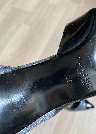 Туфли лодочки черные туфли под питона zara- 36p7 фото