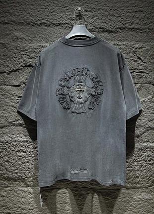 Стильная оверсайз футболка chrome hearts