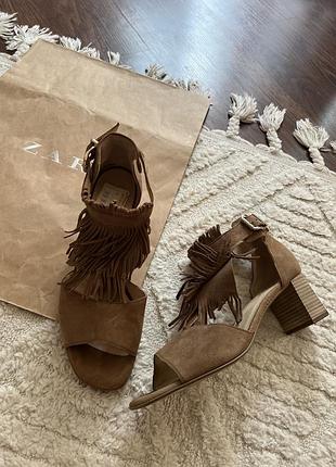 Красивые натуральные босоножки gabor оригинал