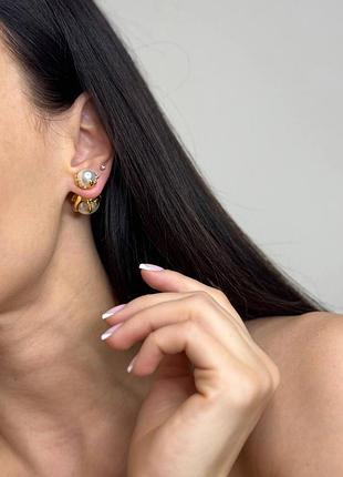 Сережки гвоздики в стилі christian dior