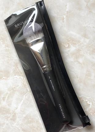 Brushart professional b1 flat foundation brush кисть для нанесения тона1 фото