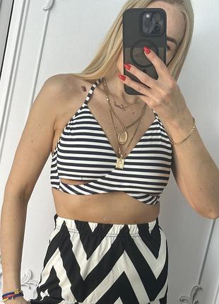 Біло синій верх від купальника