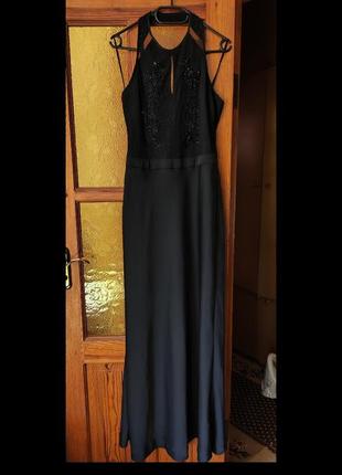 Вечернее платье на низу с вышивкой и кроем "русалочка"