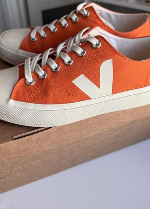Кеди veja